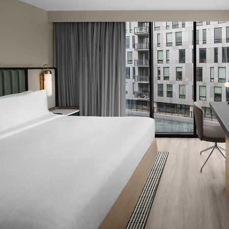 Embassy Suites By Hilton Madison Downtown Bagian luar foto