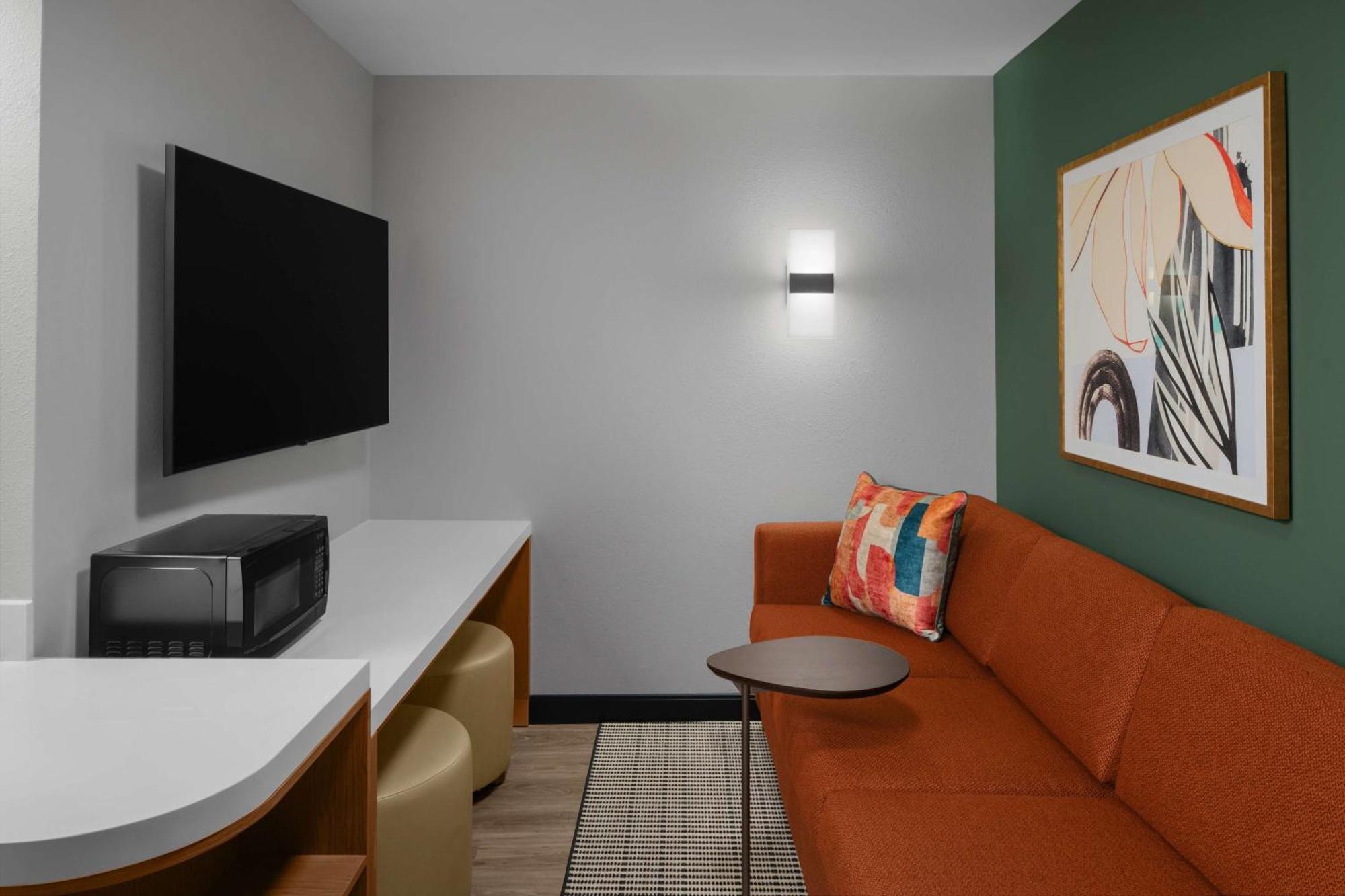 Embassy Suites By Hilton Madison Downtown Bagian luar foto