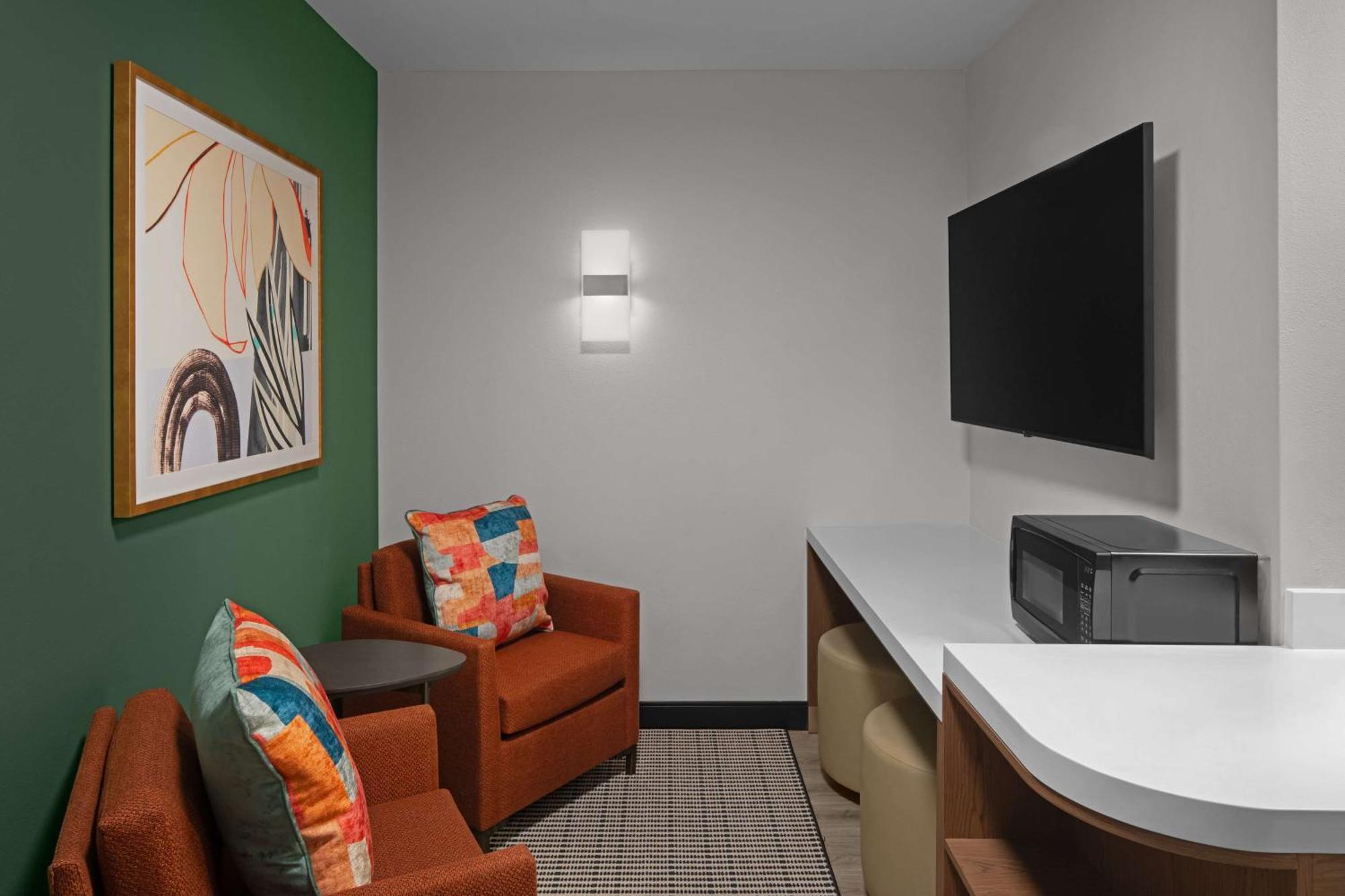 Embassy Suites By Hilton Madison Downtown Bagian luar foto