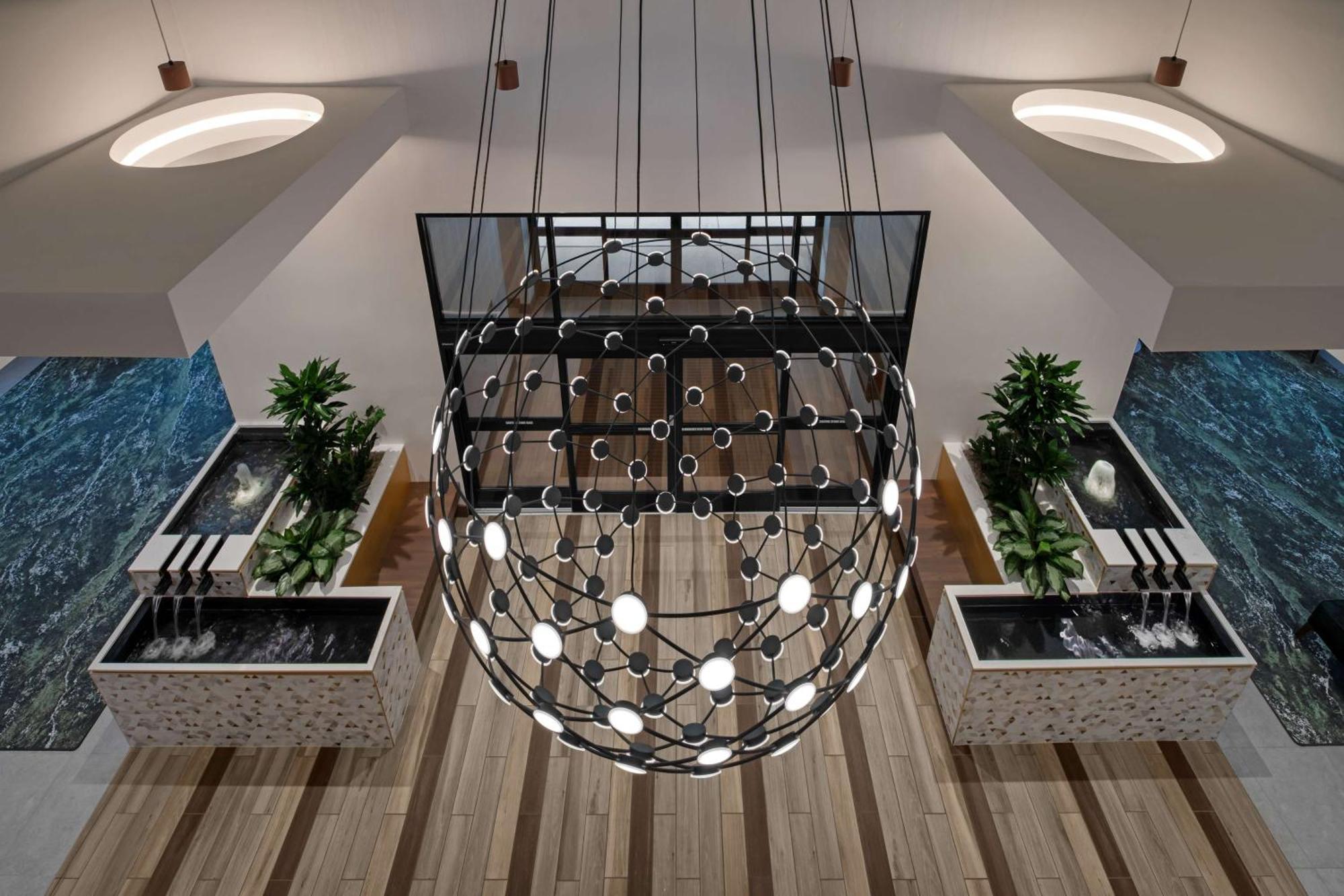 Embassy Suites By Hilton Madison Downtown Bagian luar foto